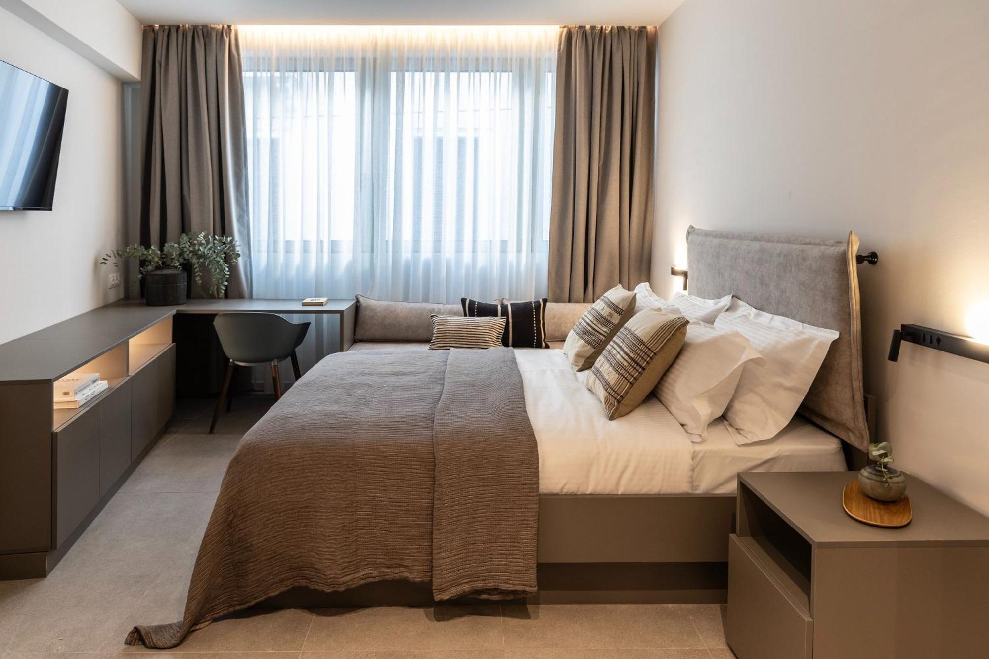 Celestial Athens Suites At Praxitelous Esterno foto
