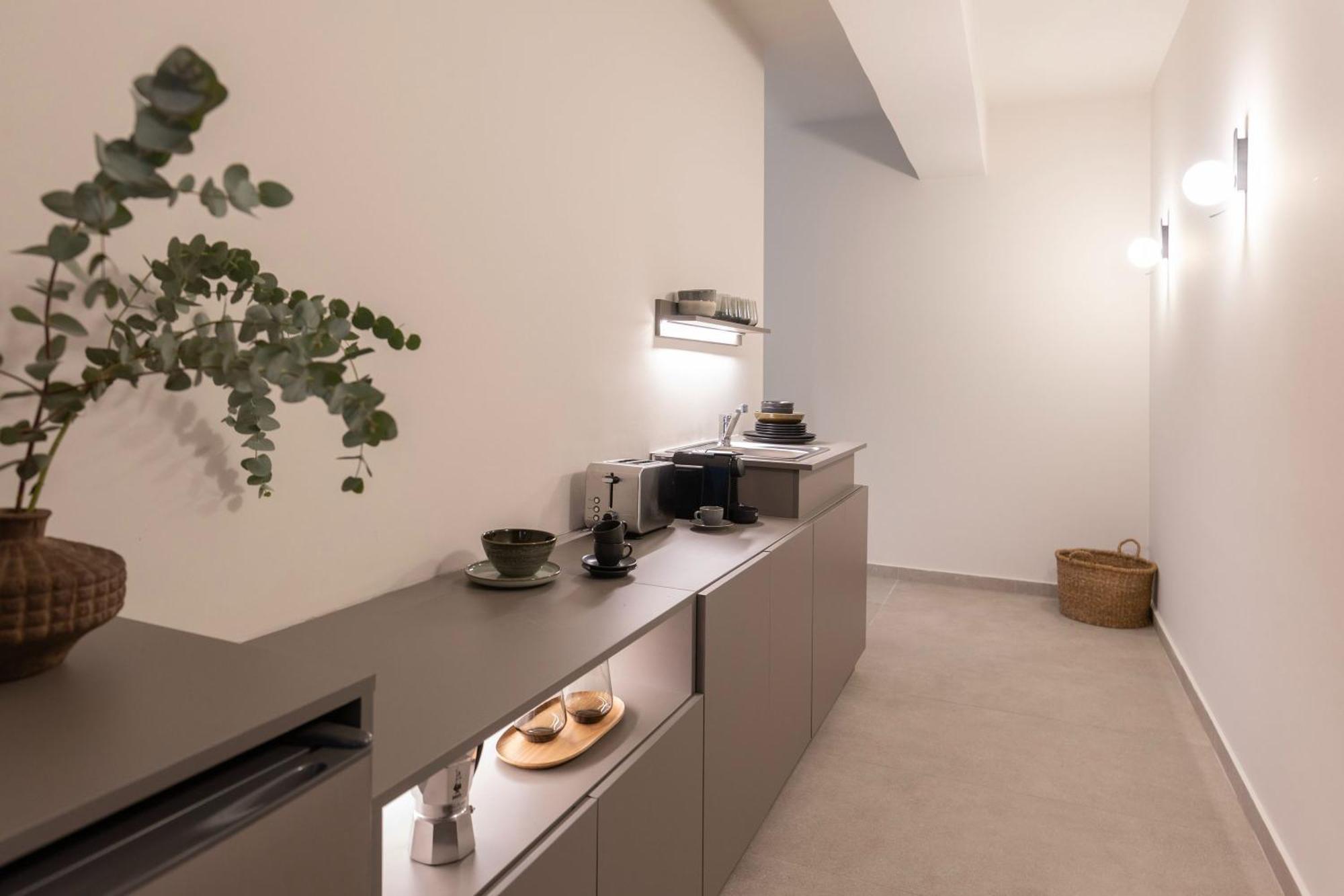 Celestial Athens Suites At Praxitelous Esterno foto